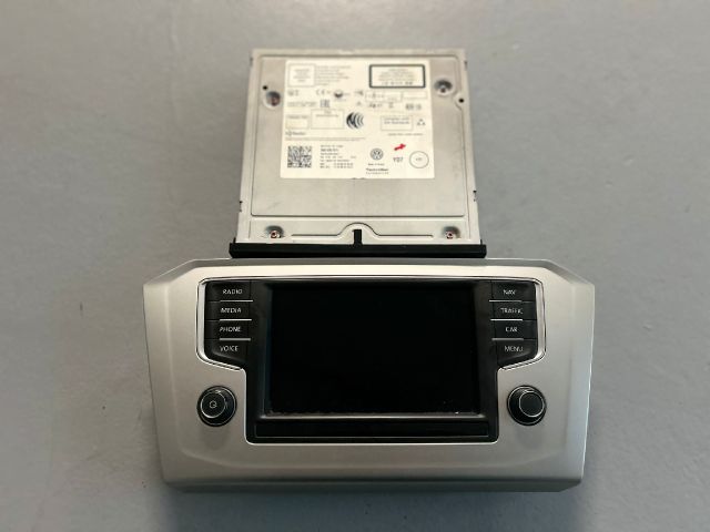 bontott VW PASSAT B8 Navigációs Fejegység