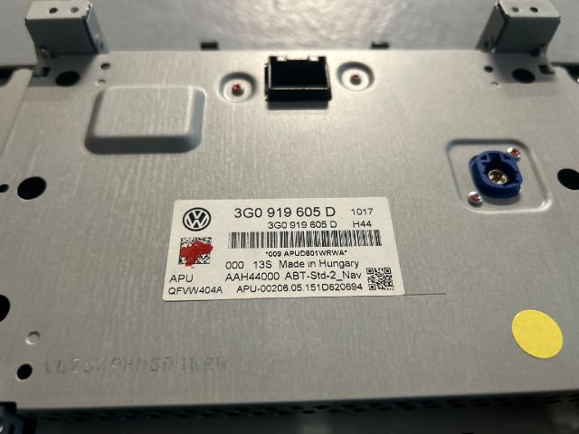 bontott VW PASSAT B8 Navigációs Fejegység