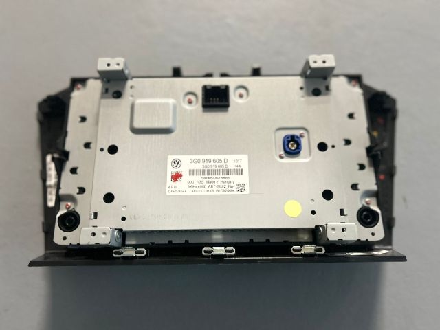 bontott VW PASSAT B8 Navigációs Fejegység