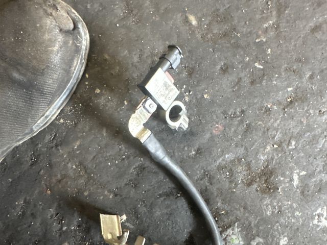 bontott VW PASSAT B8 Negatív Kábel