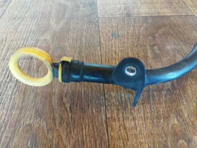 bontott VW PASSAT B8 Nívópálca Hüvely