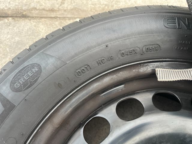 bontott VW PASSAT B8 Pótkerék Szerszámtartó