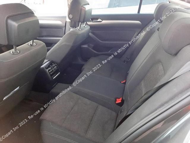 bontott VW PASSAT B8 Tankajtó