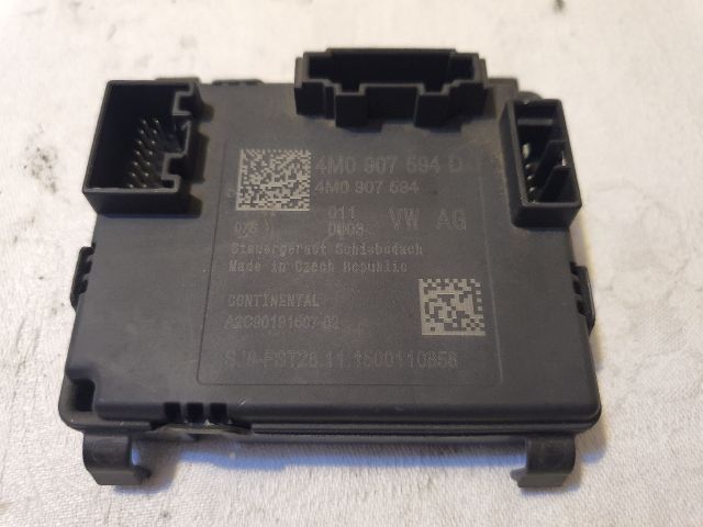 bontott VW PASSAT B8 Tetőablak Vezérlő Panel