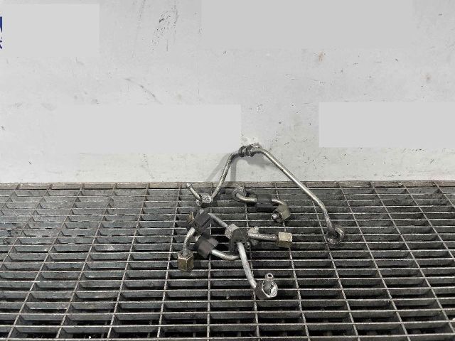 bontott VW PASSAT B8 Üzemanyagcső