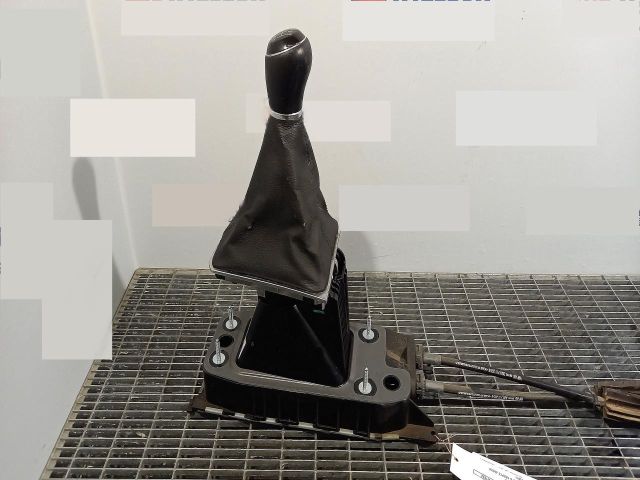 bontott VW PASSAT B8 Váltógomb