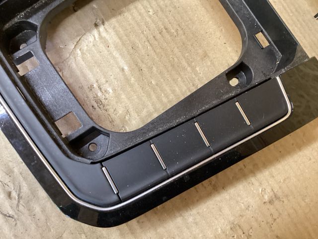 bontott VW PASSAT B8 Váltókar Keret