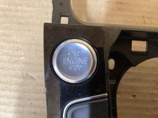 bontott VW PASSAT B8 Váltókar Keret