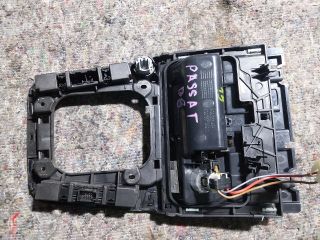 bontott VW PASSAT B8 Váltókar Keret