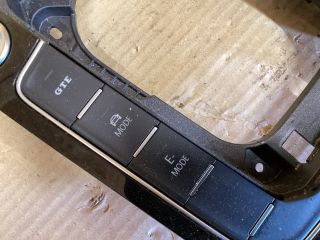 bontott VW PASSAT B8 Váltókar Keret