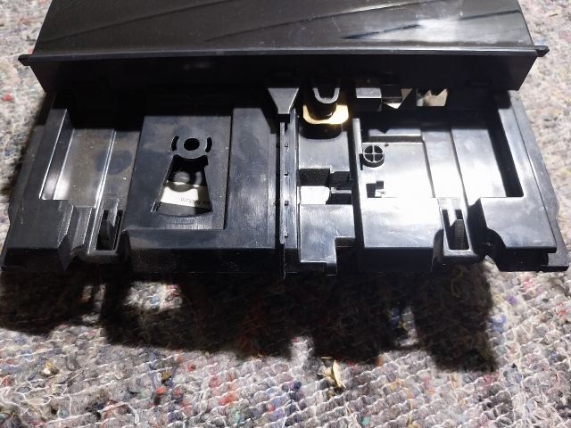 bontott VW PASSAT B8 Váltókar Keret