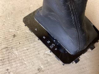 bontott VW PASSAT B8 Váltószoknya Rögzítő Keret