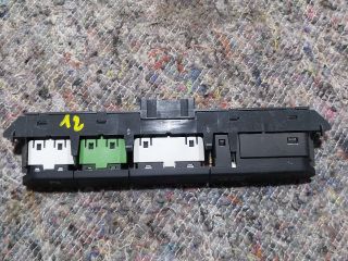 bontott VW PASSAT B8 Vészvillogó Kapcsoló