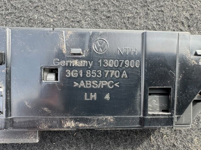 bontott VW PASSAT B8 Vészvillogó Kapcsoló