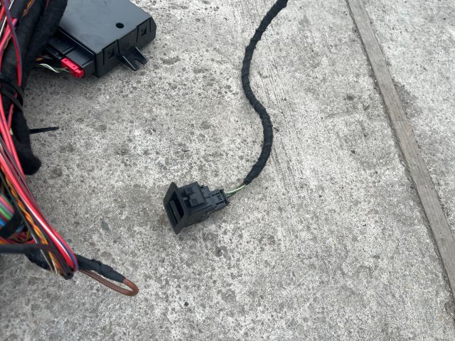 bontott VW PASSAT B8 Vonóhorog