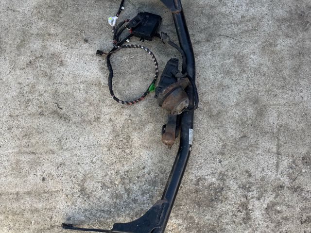 bontott VW PASSAT B8 Vonóhorog