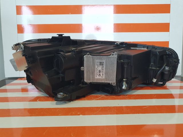 bontott VW PASSAT B9 Variant Bal Fényszóró