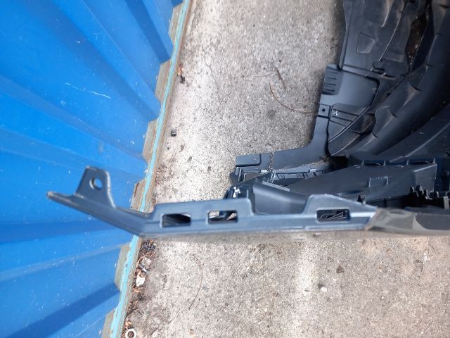 bontott VW PASSAT B9 Variant Első Lökhárító (Részeivel)