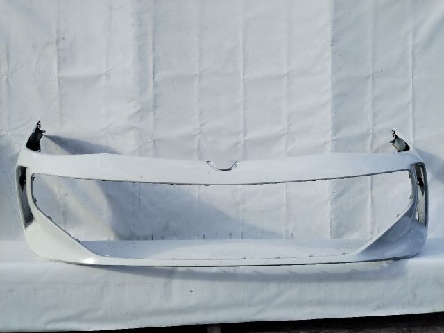 bontott VW PASSAT B9 Variant Első Lökhárító (Üresen)