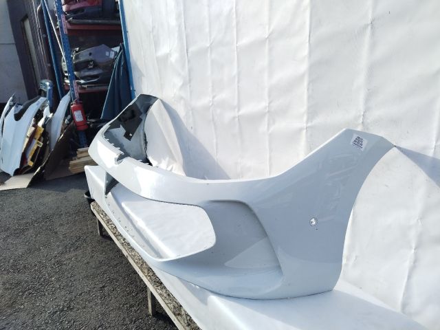 bontott VW PASSAT B9 Variant Első Lökhárító (Üresen)