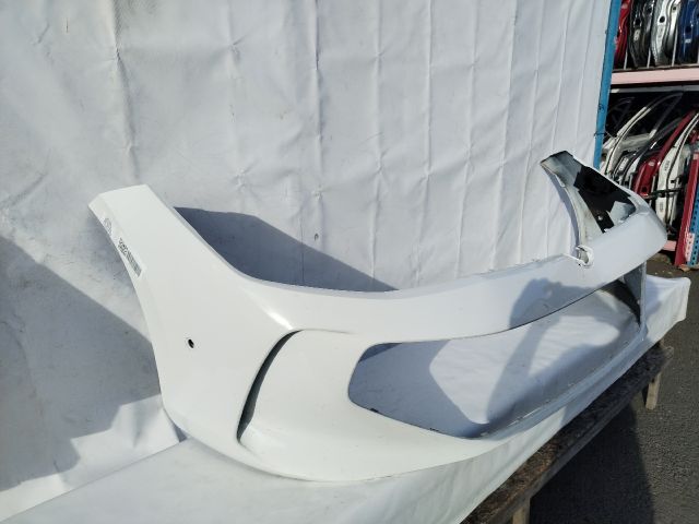 bontott VW PASSAT B9 Variant Első Lökhárító (Üresen)