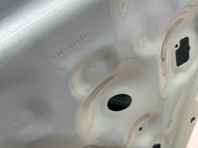 bontott VW PASSAT B9 Variant Jobb hátsó Ajtó (Üres lemez)