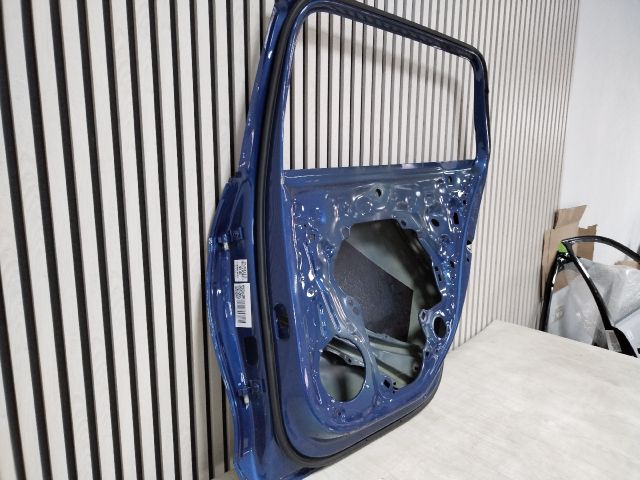 bontott VW PASSAT B9 Variant Jobb hátsó Ajtó (Üres lemez)