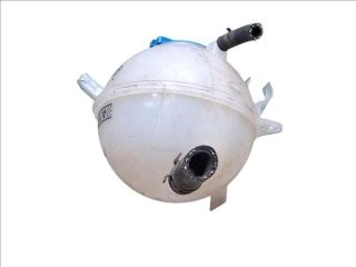 bontott VW PASSAT CC Kiegyenlítő Tartály