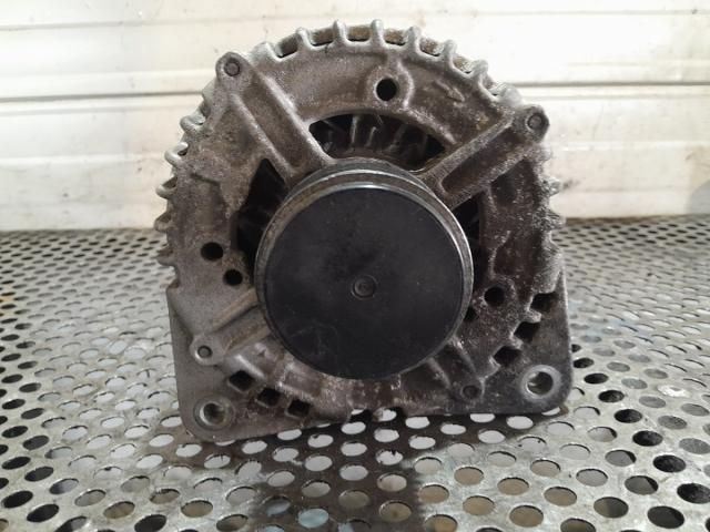 bontott VW PASSAT CC Generátor