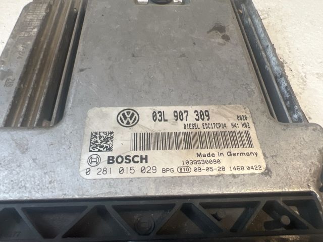 bontott VW PASSAT CC Motorvezérlő