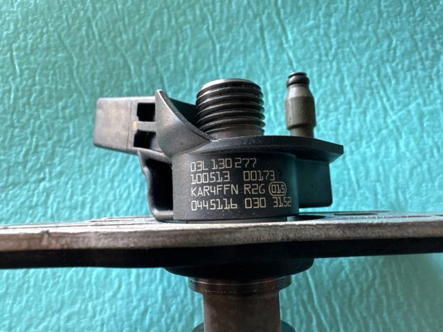 bontott VW PASSAT CC Porlasztó (1 db)