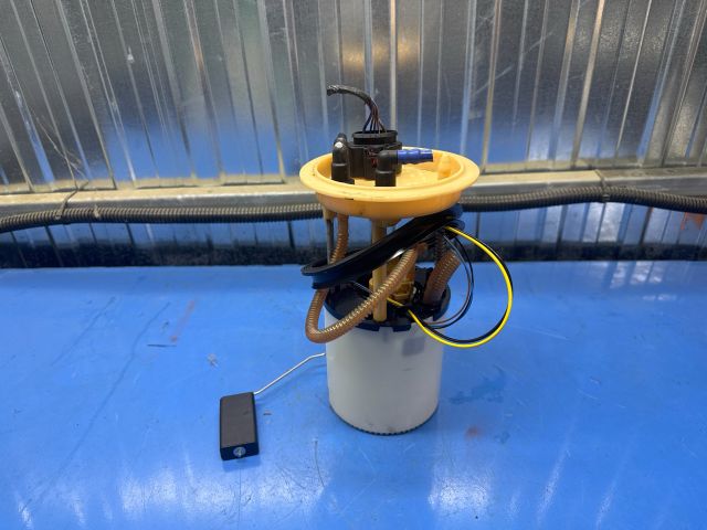 bontott VW PASSAT CC Üzemanyag Szivattyú