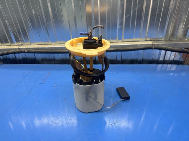 bontott VW PASSAT CC Üzemanyag Szivattyú