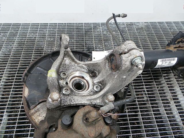 bontott VW PASSAT CC Bal első Csonkállvány