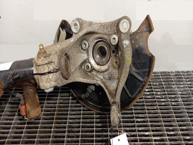 bontott VW PASSAT CC Bal első Csonkállvány