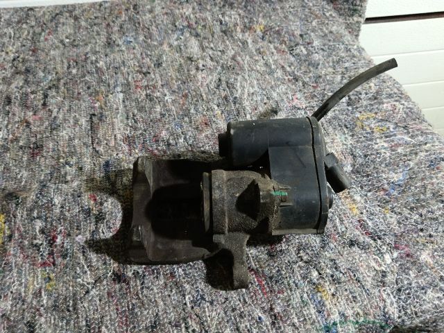 bontott VW PASSAT CC Bal hátsó Féknyereg Munkahengerrel