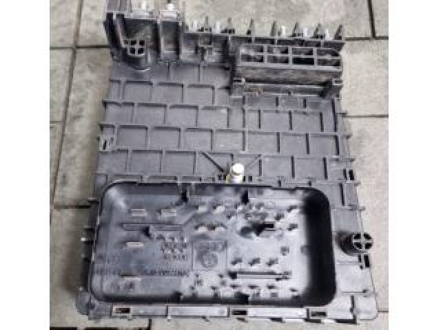 bontott VW PASSAT CC Biztosítéktábla Motortér