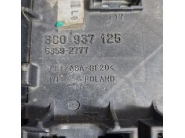 bontott VW PASSAT CC Biztosítéktábla Motortér