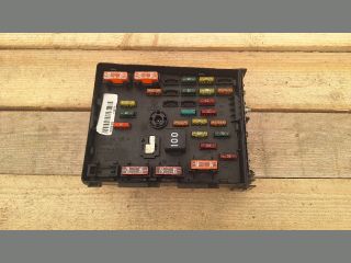 bontott VW PASSAT CC Biztosítéktábla Motortér