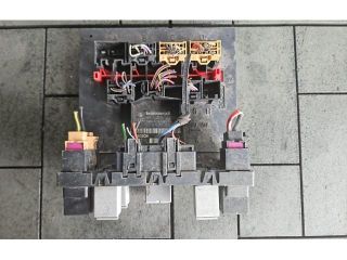 bontott VW PASSAT CC Biztosítéktábla Motortér