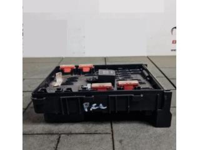 bontott VW PASSAT CC Biztosítéktábla Motortér