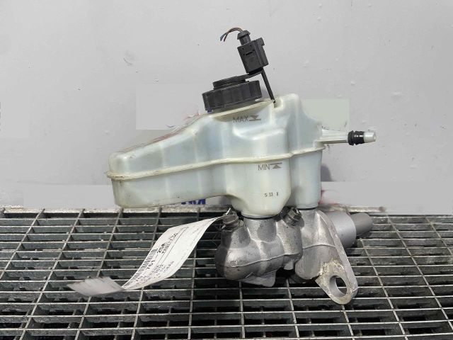 bontott VW PASSAT CC Főfékhenger