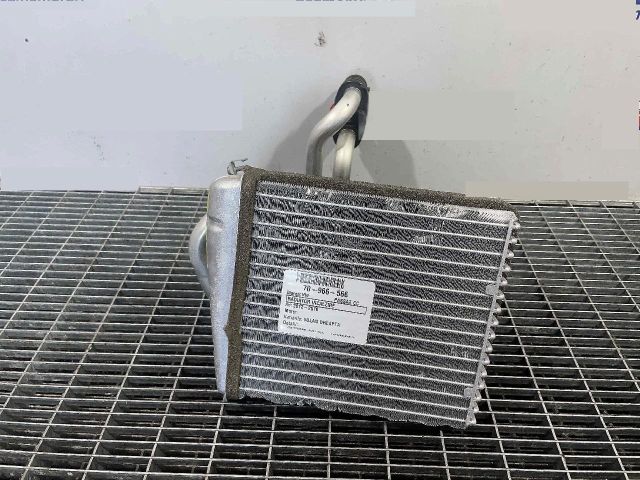 bontott VW PASSAT CC Fűtőradiátor
