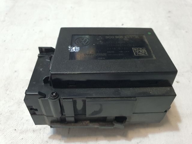 bontott VW PASSAT CC Gyújtáskapcsoló Házzal