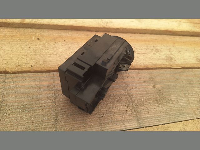 bontott VW PASSAT CC Gyújtáskapcsoló Házzal