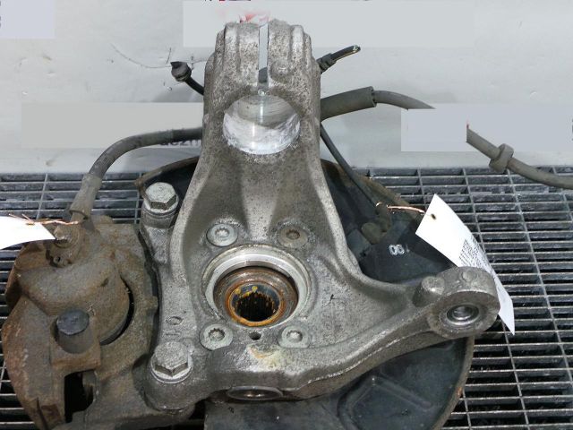 bontott VW PASSAT CC Jobb első Csonkállvány