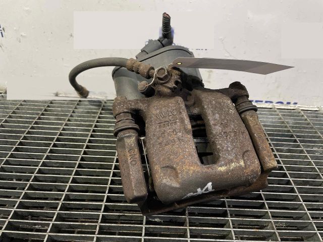 bontott VW PASSAT CC Jobb hátsó Féknyereg Munkahengerrel