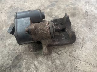 bontott VW PASSAT CC Jobb hátsó Féknyereg Munkahengerrel