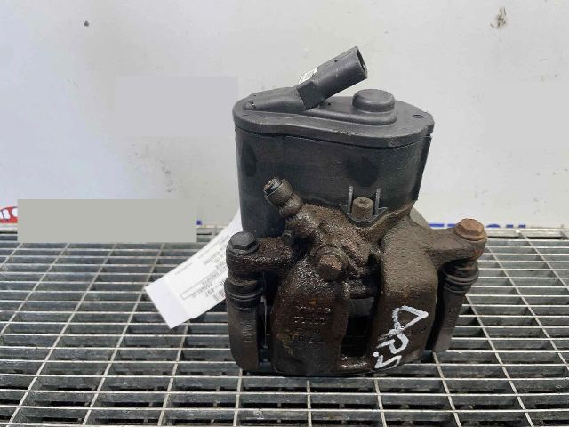 bontott VW PASSAT CC Jobb hátsó Féknyereg Munkahengerrel