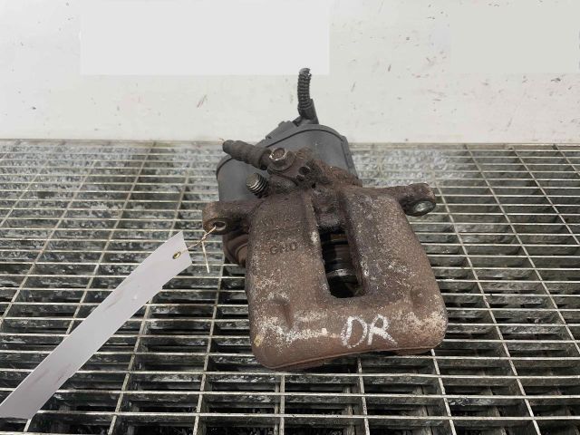 bontott VW PASSAT CC Jobb hátsó Féknyereg Munkahengerrel